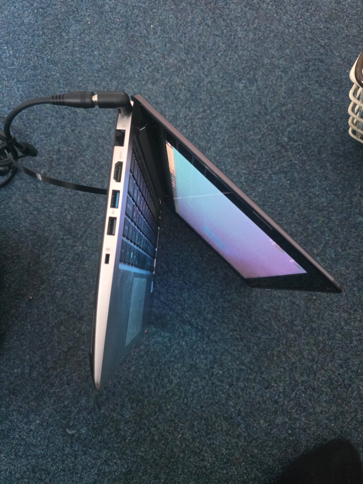 Asus Touchscreen S200E intel Pentium 4GB RAM 500GB HARD DRIVE